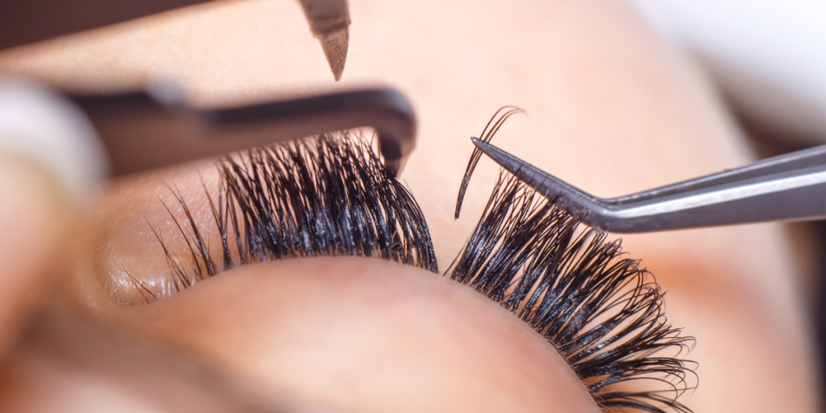 Everything You Need to Know Before Booking Lash Extensions Near Me