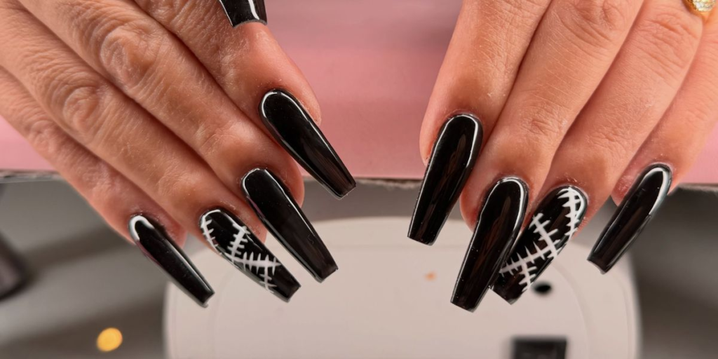 What Are Dip Powder Nails